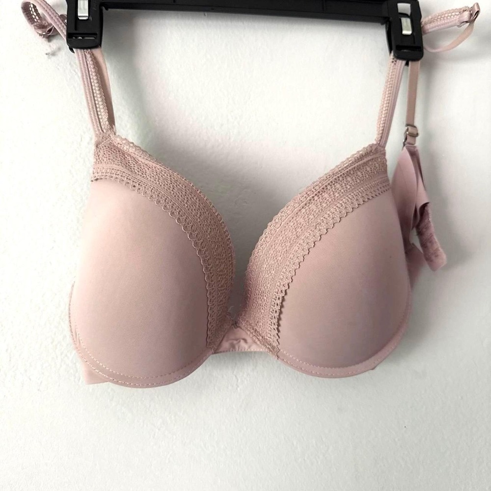 Lucky‎ Brand 38C Pastel Pink Push Up Lace Trim Satin Bra Feminine Flirty Preppy